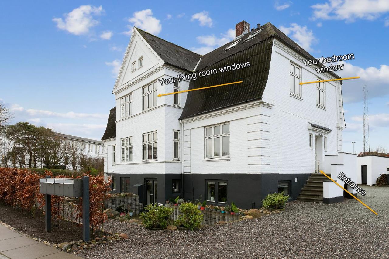 Aday - Apartment Suite Aalborg Center Exterior foto